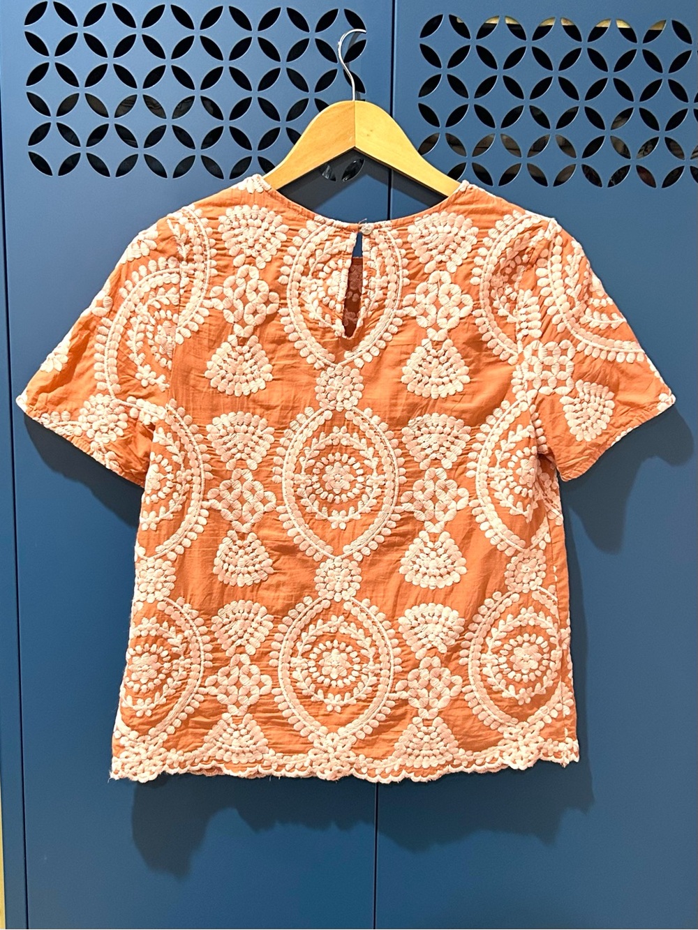 Anthropologie Eri + Ali Coralie Embroidered Top Boho Coastal Preppy Size XS - Picture 8 of 11